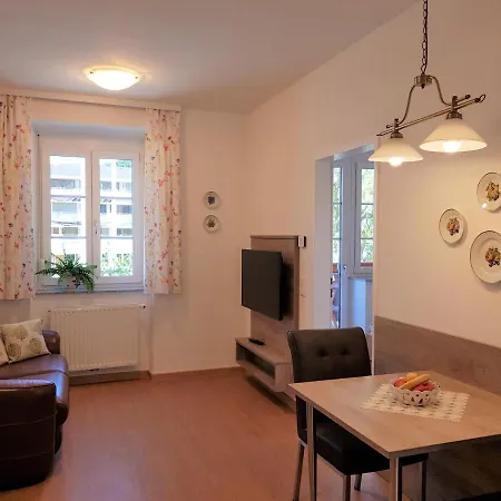Lilly - Luxus Im Villenviertel 바드이스흘