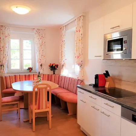 Lilly - Luxus Im Villenviertel 아파트