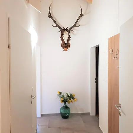 Lilly - Luxus Im Villenviertel 아파트 *