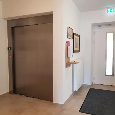 Lilly - Luxus Im Villenviertel 아파트 *