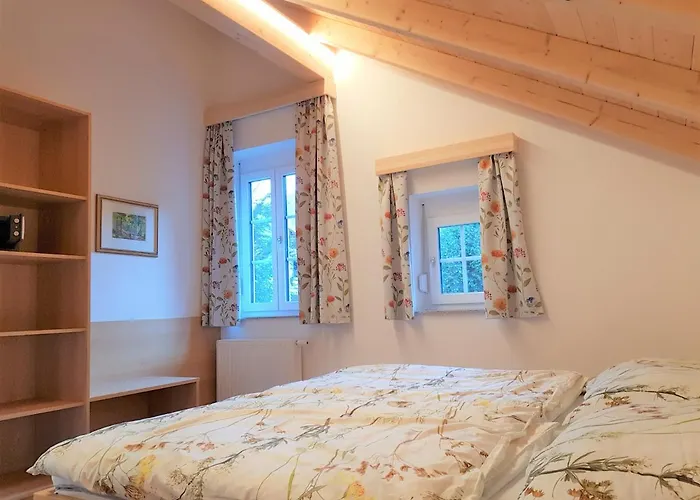 Lilly - Luxus Im Villenviertel *